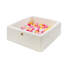 Ballenbak Vierkant Bouclé Wit met Roze Geel