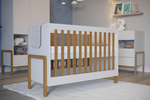 Babybed Victor met eiken poten