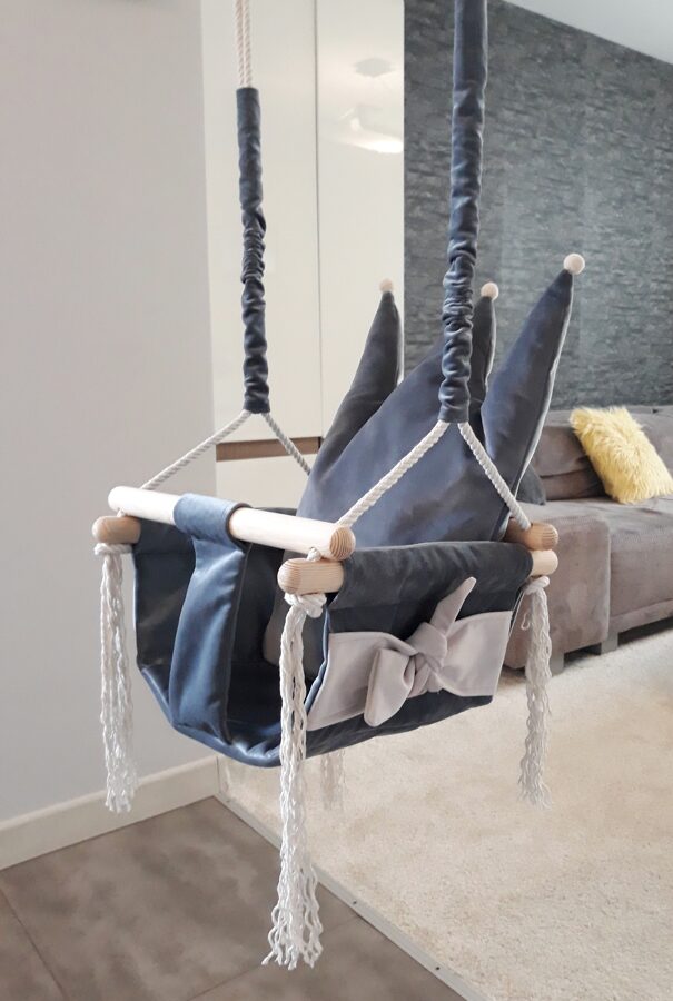 Babyschommel met kroonkussen grijs
