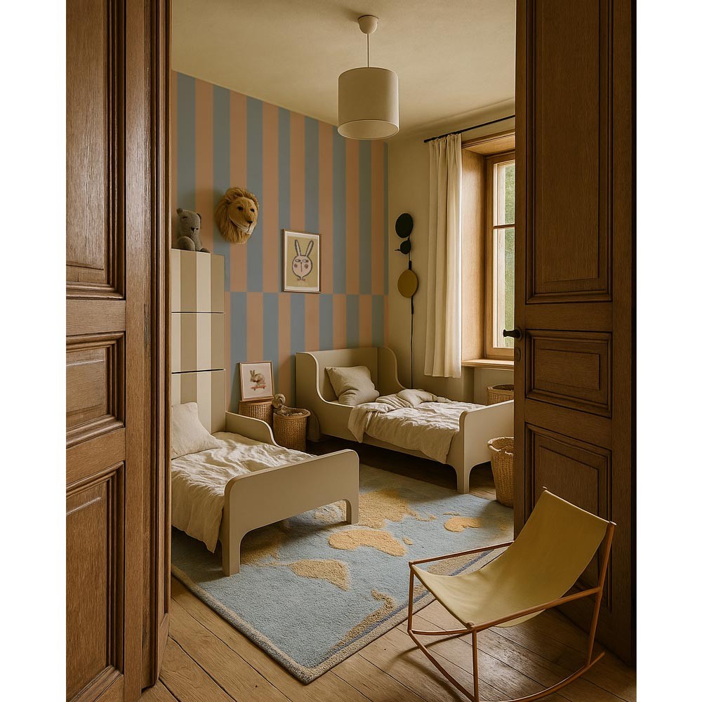 Behang kinderkamer – omgekeerde strepen blauw en grijs
