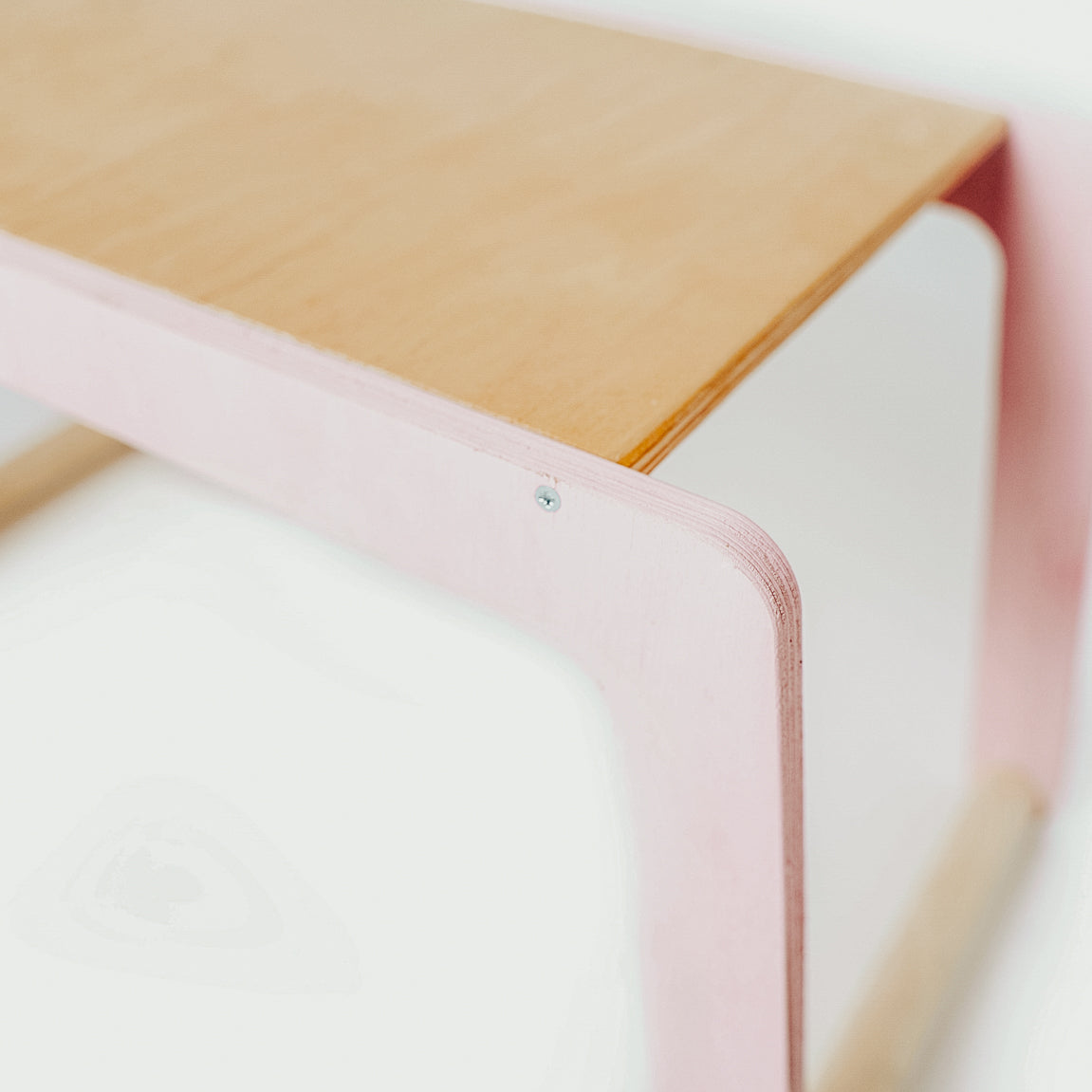 Bureau kinderkamer – klein houten kindertafeltje – afbeelding 2