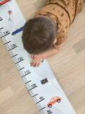 Groeimeter kinderkamer van papier – retro auto's