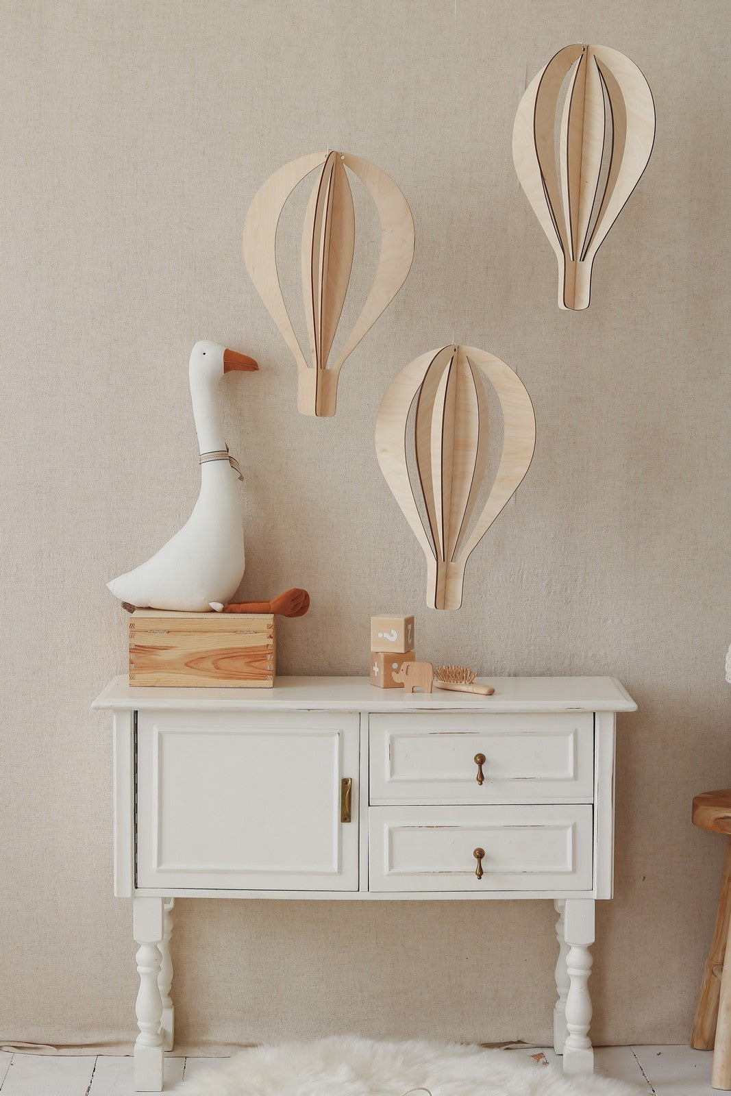 Hangdecoratie kinderkamer – set van 3 houten luchtballonnen