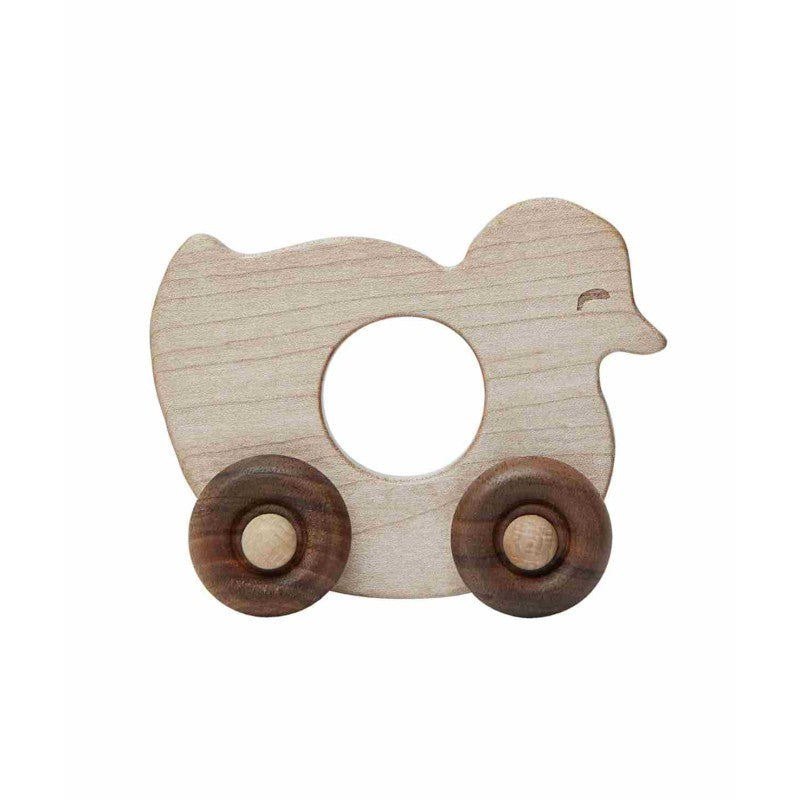Houten eend op wielen