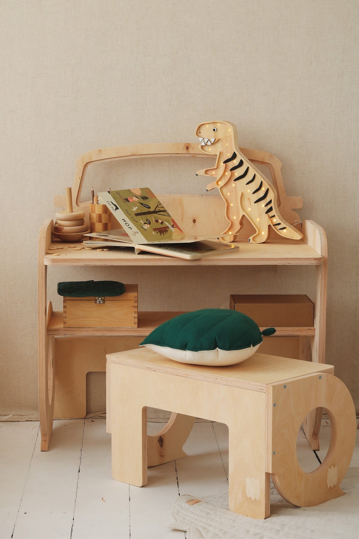 Houten lamp kinderkamer – dino T-rex – afbeelding 2