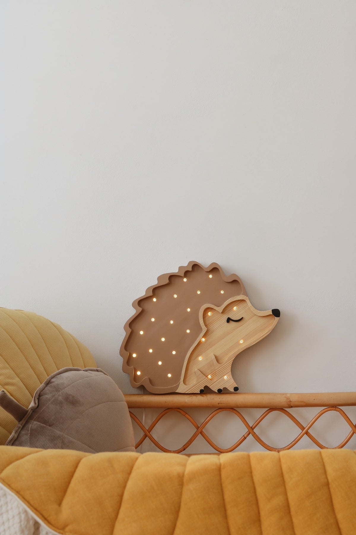 Houten lamp kinderkamer egel – nachtlamp met dimmer