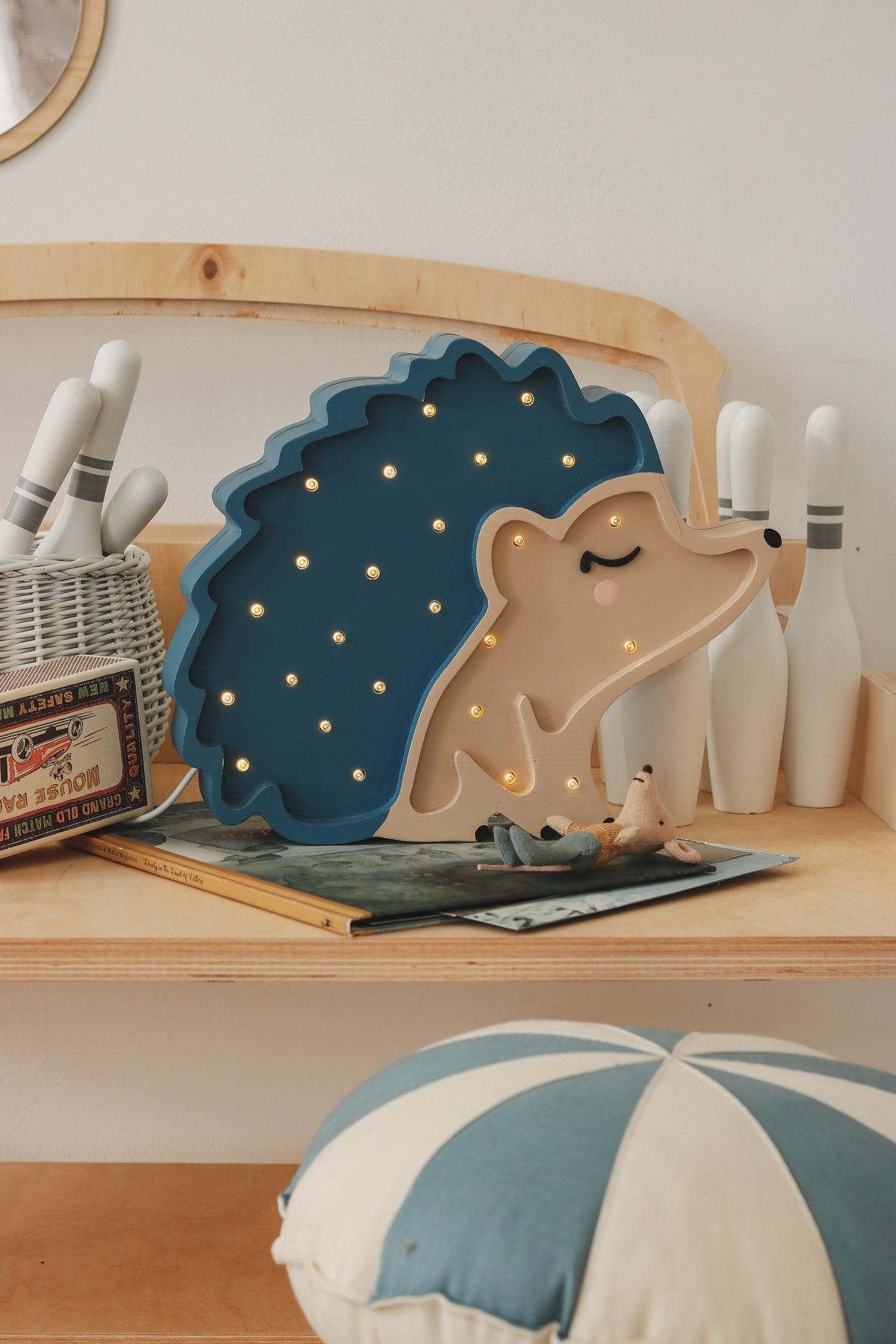 Houten lamp kinderkamer egel – nachtlamp met dimmer – afbeelding 4