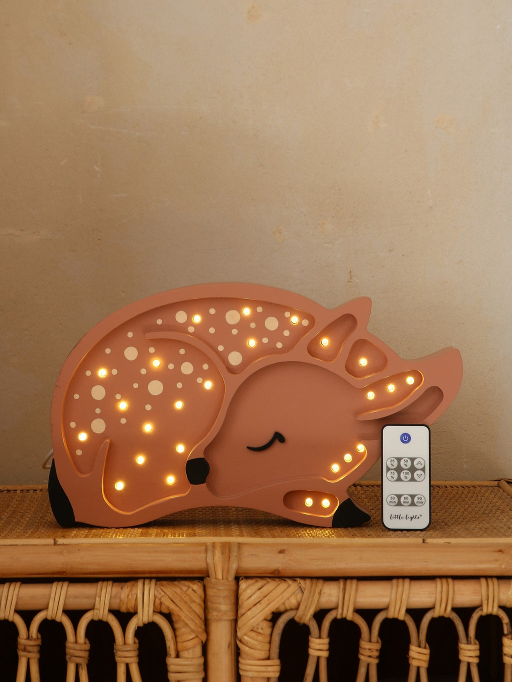Houten lamp kinderkamer – hert – afbeelding 3