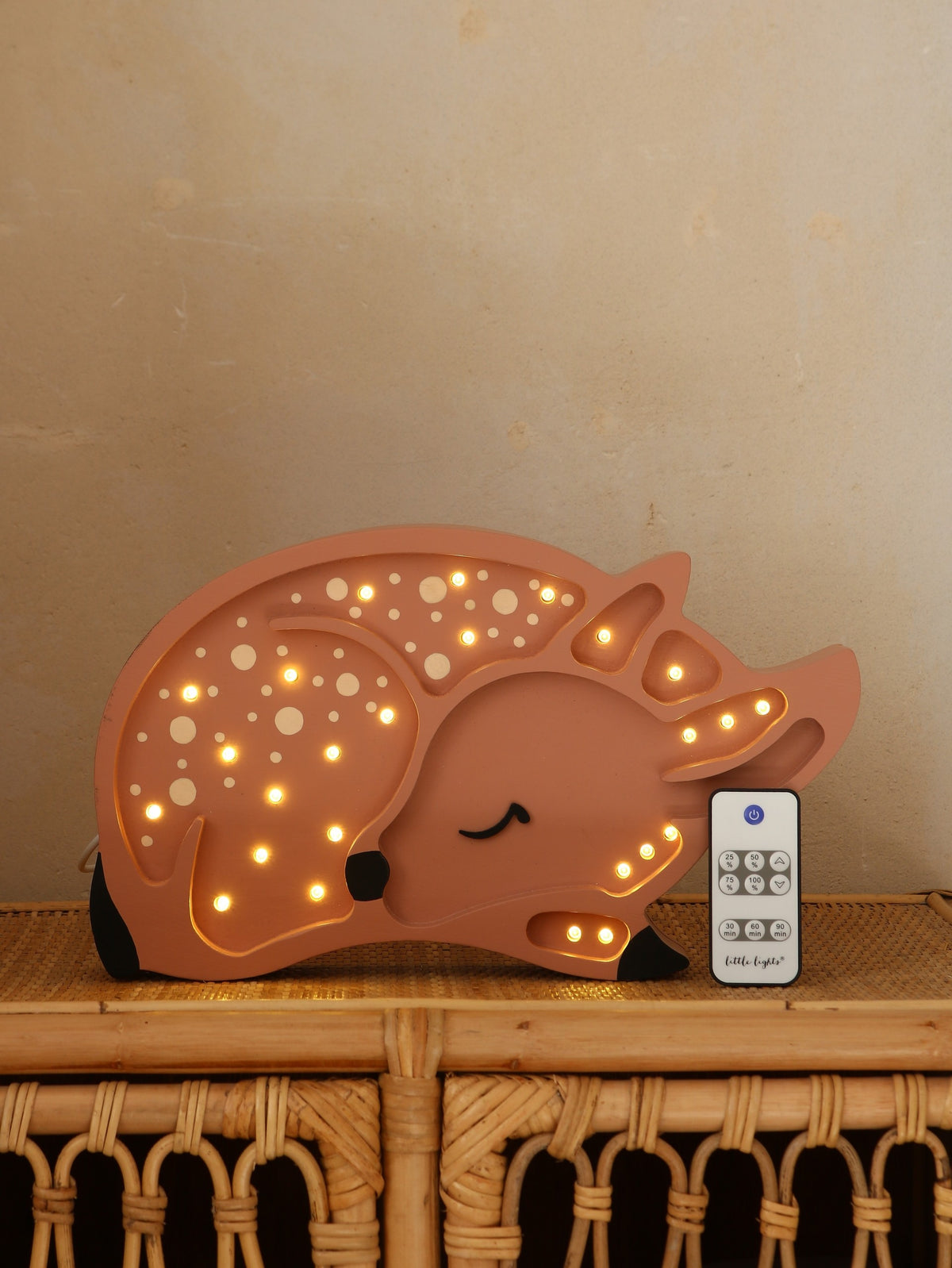 Houten lamp kinderkamer – hert – afbeelding 3