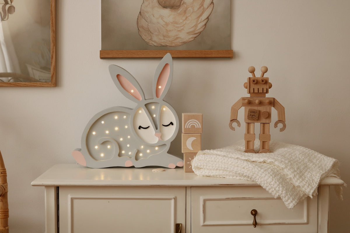 Houten lamp kinderkamer – konijn – afbeelding 2