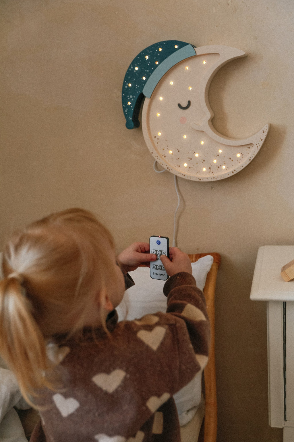 Houten lamp kinderkamer maan – nachtlamp met dimmer – afbeelding 7