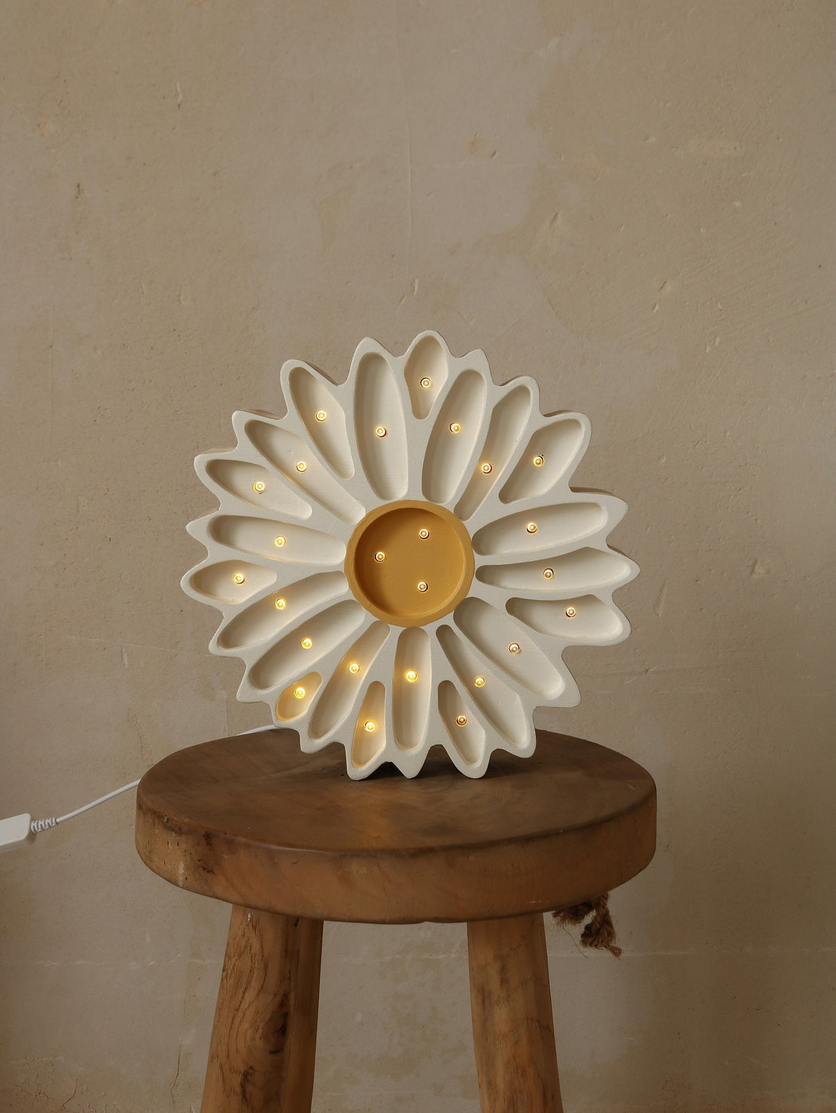 Houten lamp kinderkamer – madeliefje