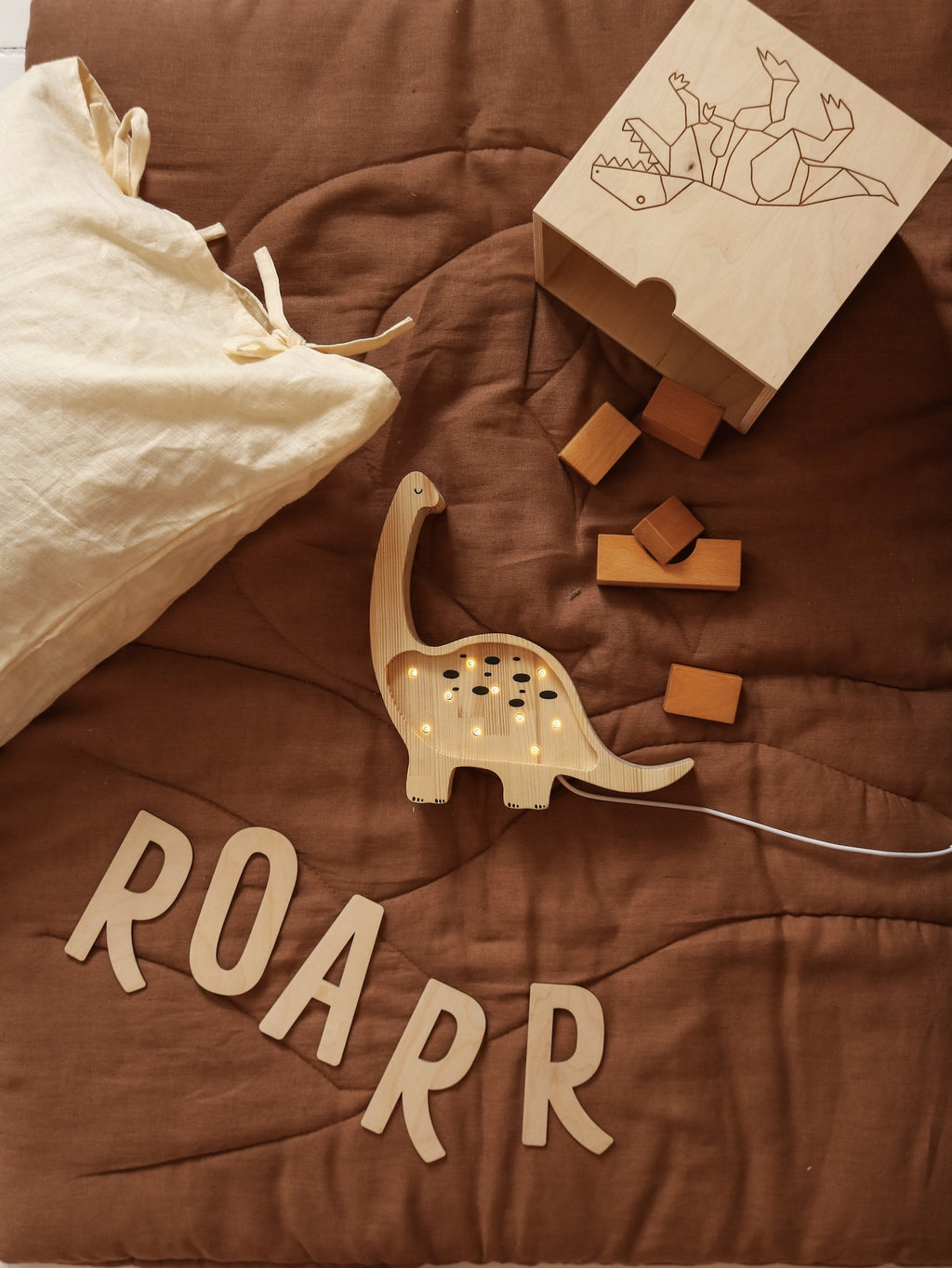 Houten lamp kinderkamer mini dino – nachtlamp met dimmer – afbeelding 6