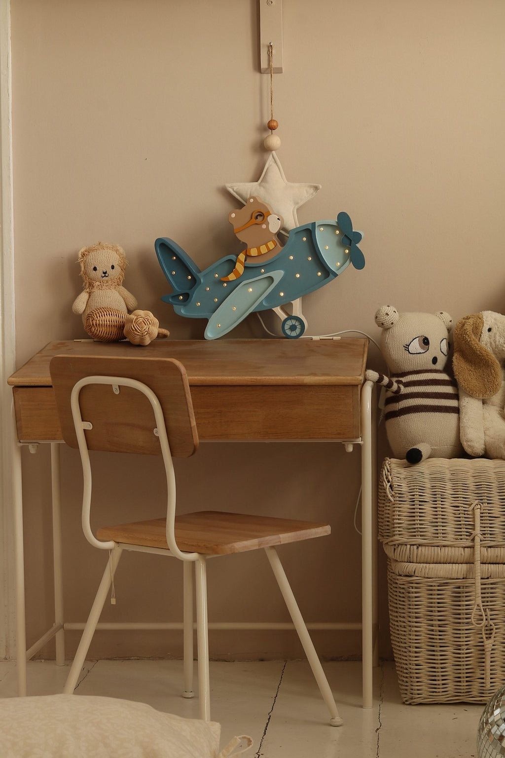 Houten lamp kinderkamer vintage vliegtuig – nachtlamp met dimmer – afbeelding 5