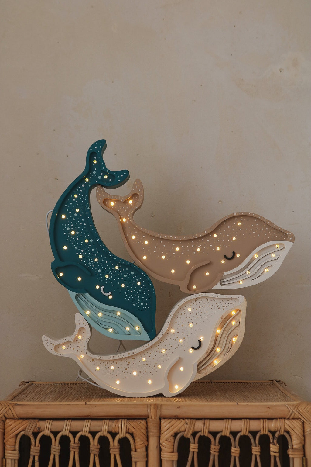 Houten lamp kinderkamer walvis – nachtlamp met dimmer – afbeelding 3