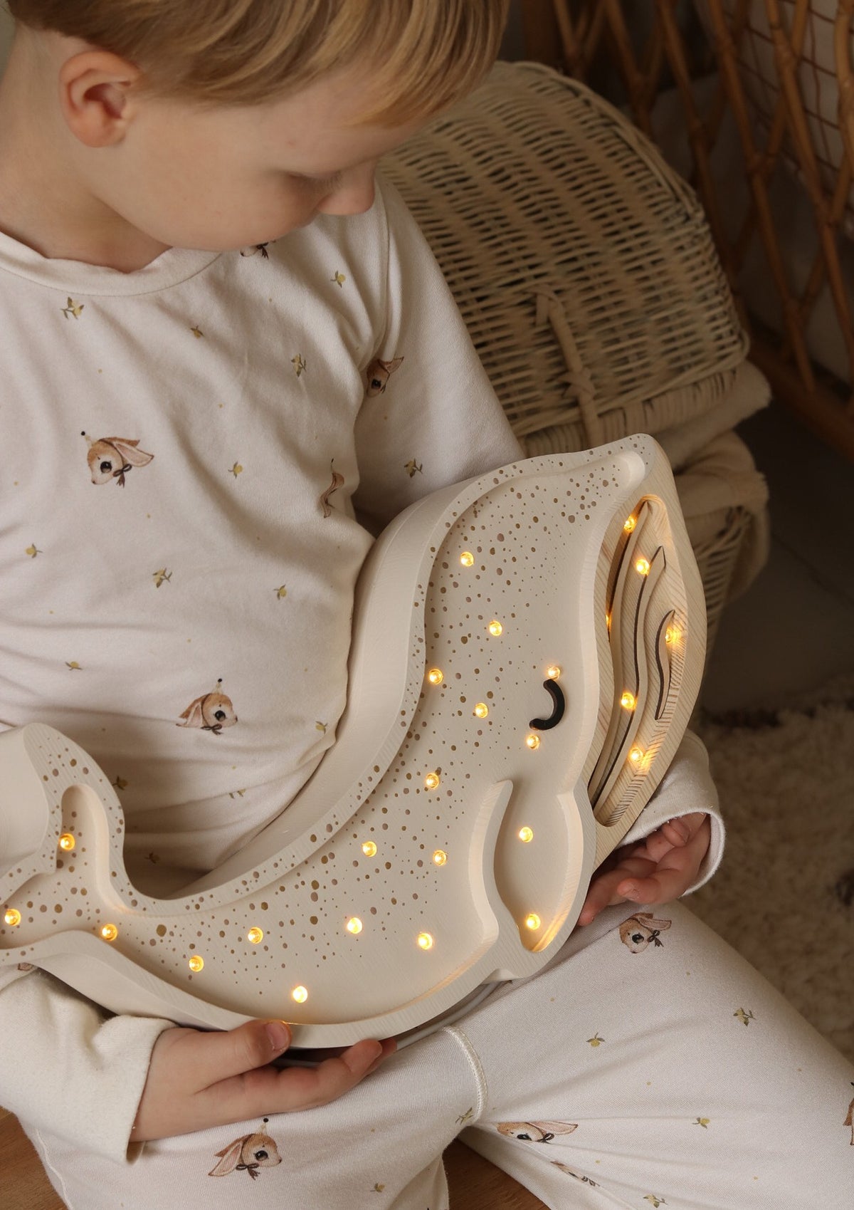Houten lamp kinderkamer walvis – nachtlamp met dimmer – afbeelding 4