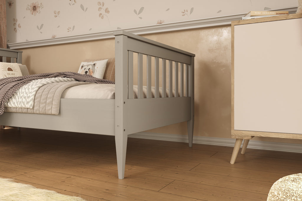 Kinderbed IGNAS – massief grenen bed