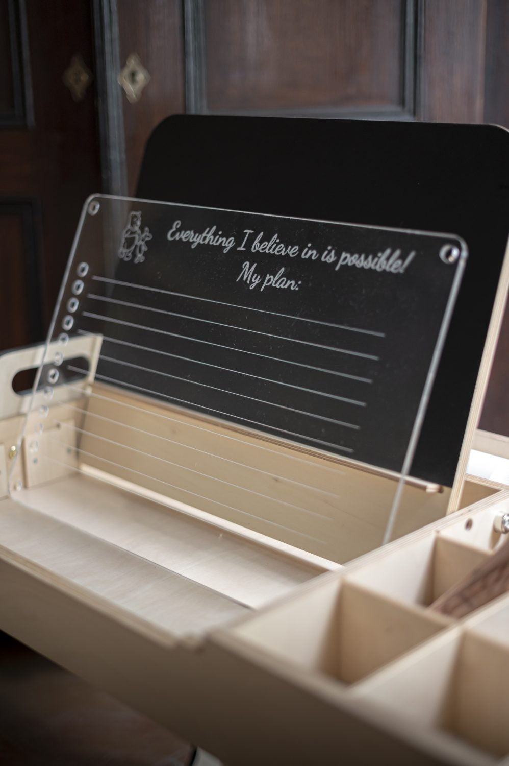 Kinderbureau Julle – multisensorische knutseltafel verstelbaar – afbeelding 8