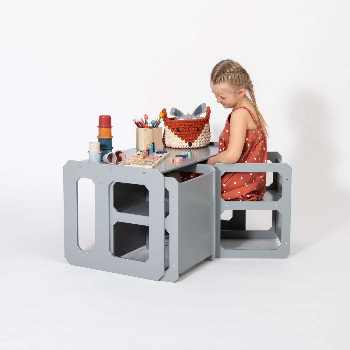 Kindertafel en stoel Montessori – met 2 stoelen