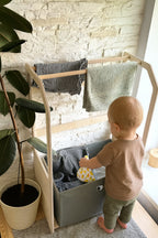 Kledingrek Montessori Groene Mand – afbeelding 2