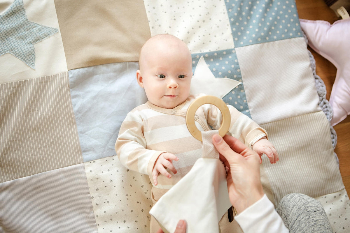 Kraamcadeau knuffeldoekje en vlag – afbeelding 2