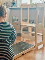 Leertoren 4-in-1 met krijtbord en glijbaan – afbeelding 4