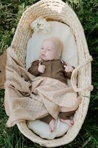 Merino babydeken Love karamel – afbeelding 12