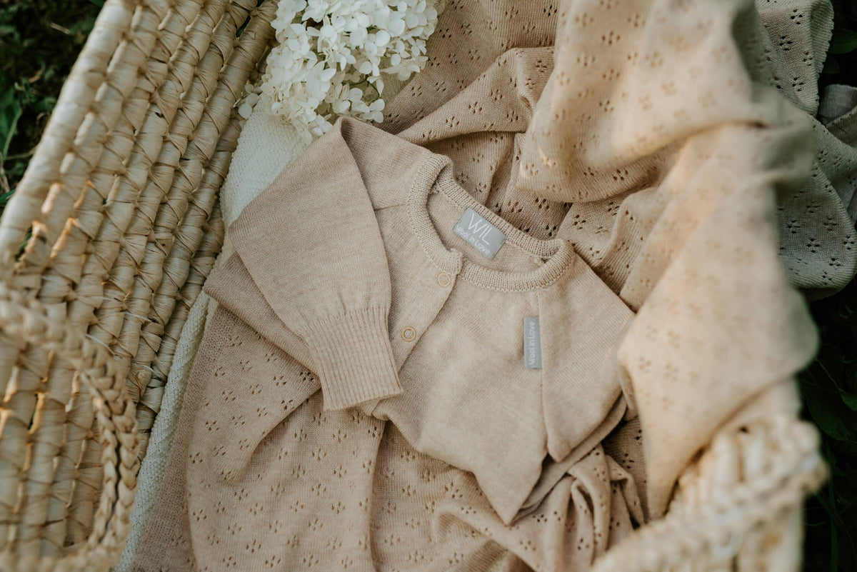 Merino babydeken Love karamel – afbeelding 13
