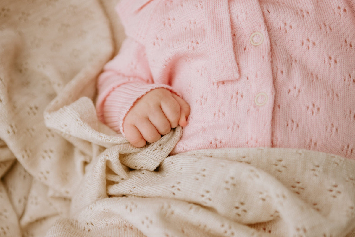 Merino babydeken Love karamel – afbeelding 15