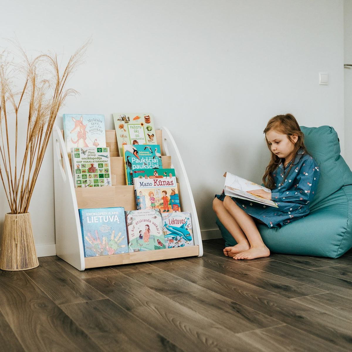 Montessori Boekenkast met Opbergvak 4 Planken – afbeelding 4