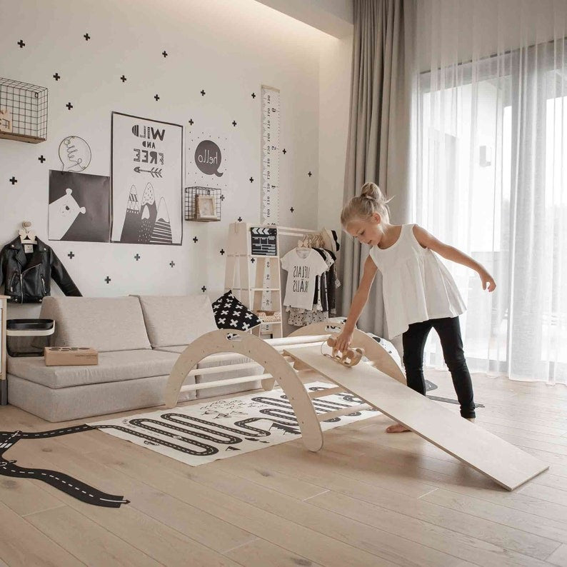 Houten Montessori klimboog met glijbaan naturel – afbeelding 3