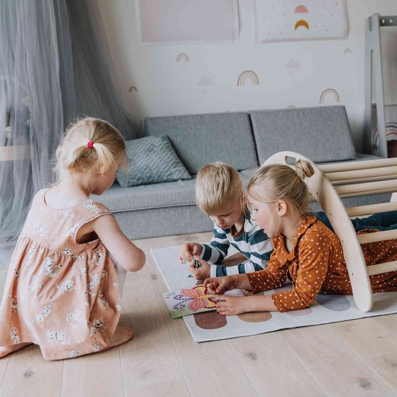 Houten Montessori klimboog met glijbaan naturel – afbeelding 5