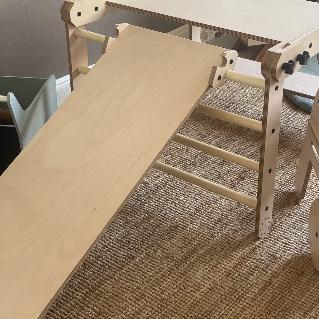 Montessori klimset Nabu met tafel en tekenbord – afbeelding 10