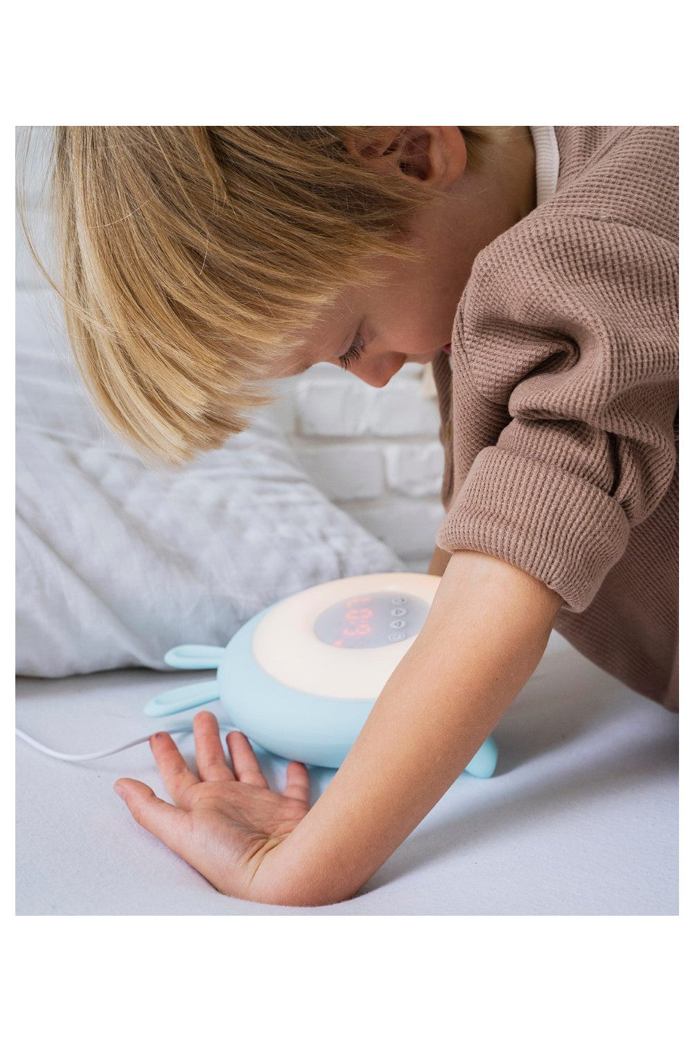 Nachtlampje konijn met wekker blauw – afbeelding 4