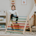Houten Pikler driehoek regenboog – afbeelding 2