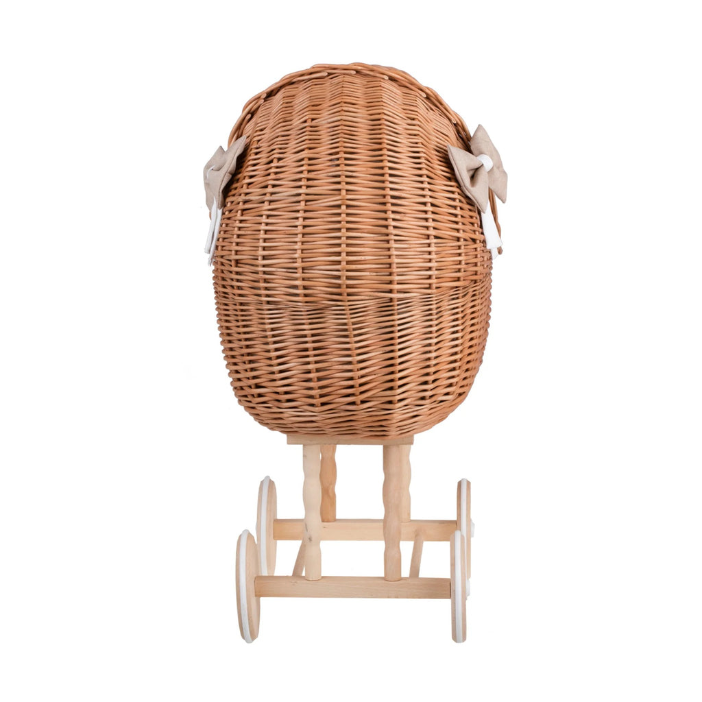Rieten poppenwagen Lena met beige beddengoed – afbeelding 4