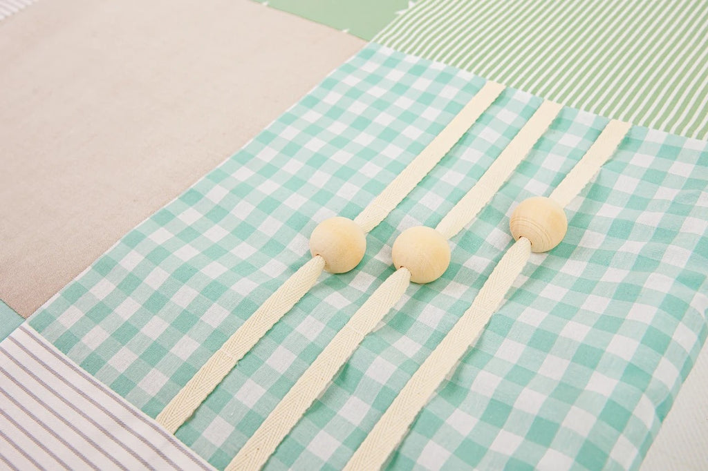 Speelkleed baby met speelbogen 100x100 cm mintgroen – afbeelding 3