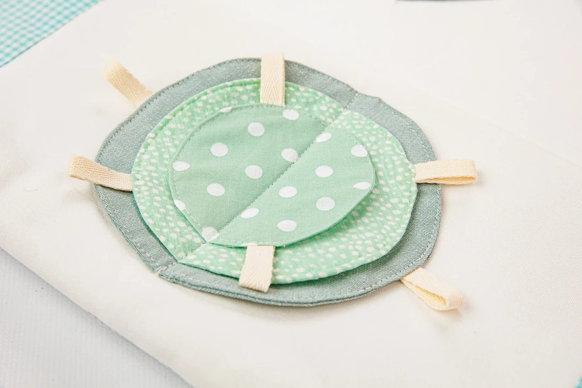 Speelkleed baby met speelbogen 120x120 cm mintgroen – afbeelding 5