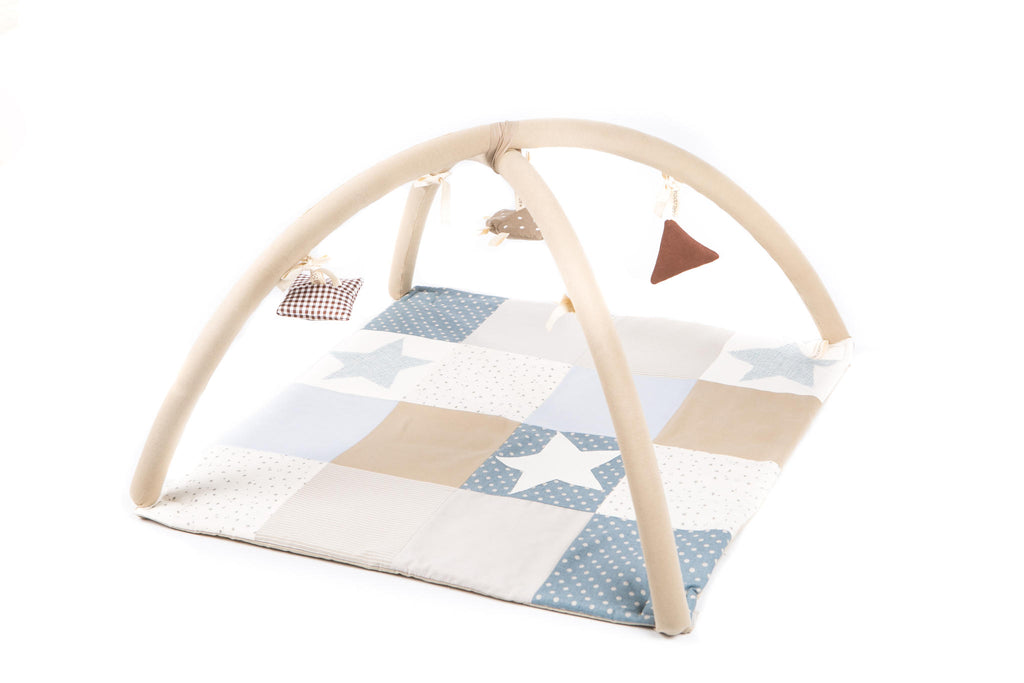 Speelkleed baby met sterren en speelbogen blauw