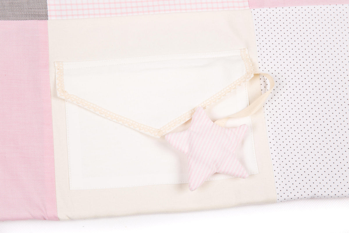 Speelkleed baby met sterren en speelbogen roze – afbeelding 3
