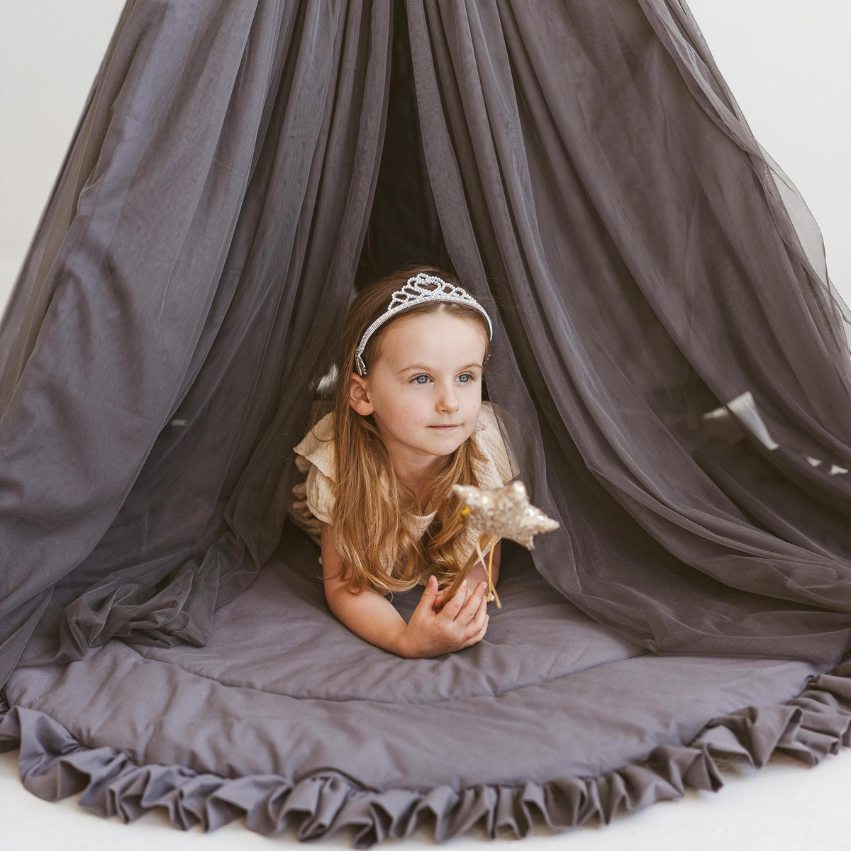 Tipi tent fairy grijs met tule – afbeelding 4