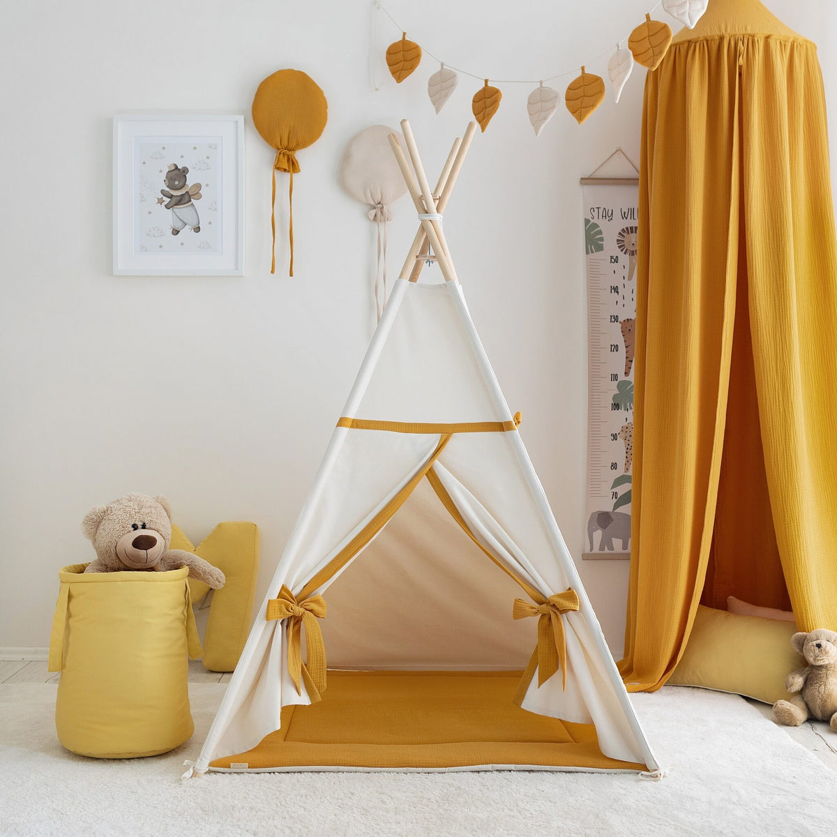 Tipi tent kind beige met mosterdgeel