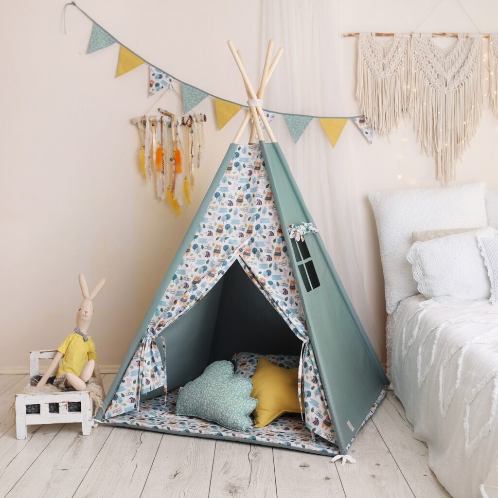 Tipi tent kind saliegroen met bosprint – afbeelding 2