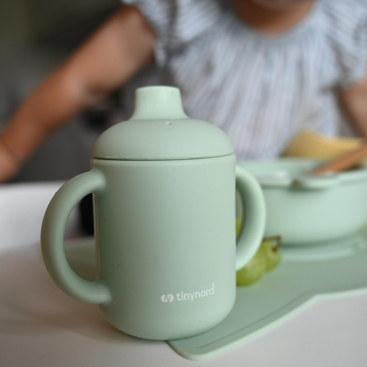 Siliconen tuitbeker met handvatten mintgroen – afbeelding 2
