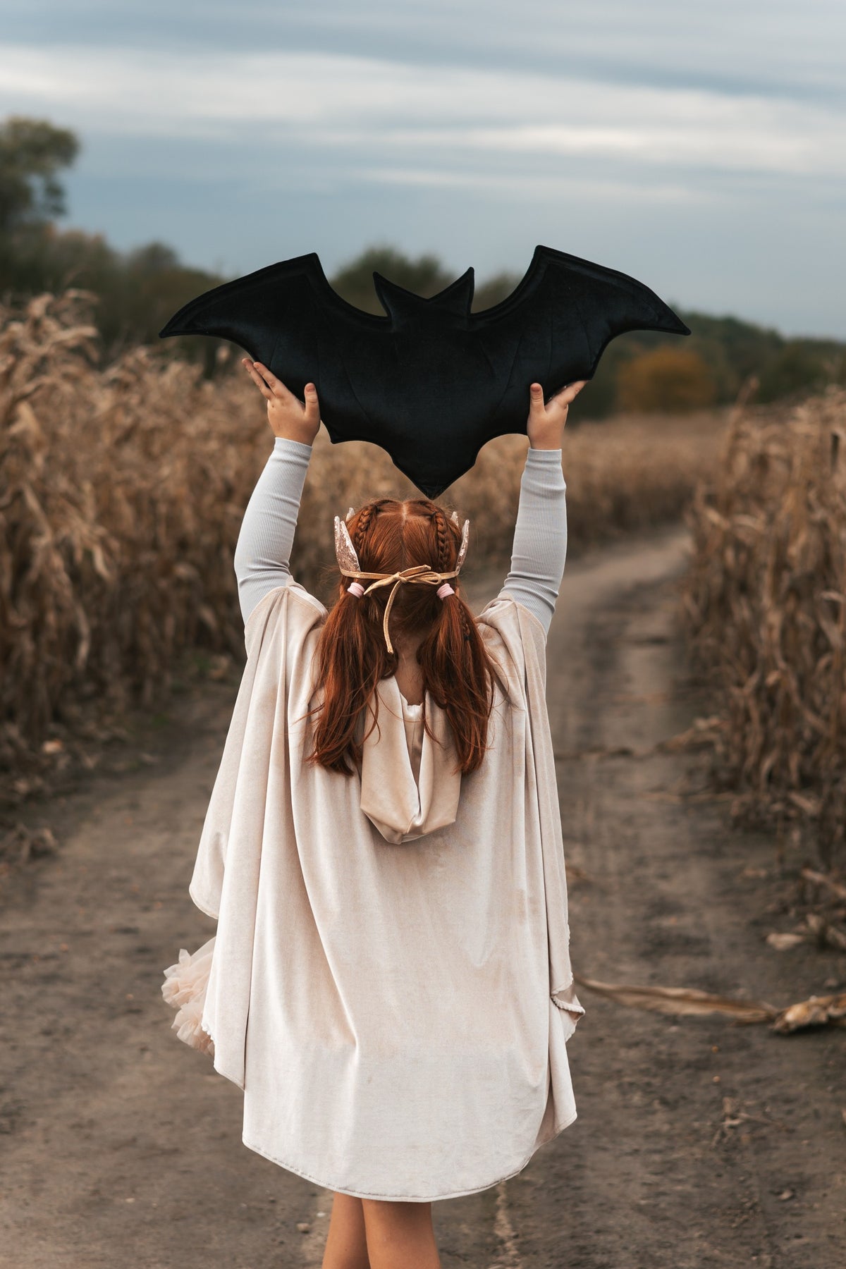 Verkleedcape met capuchon crème – afbeelding 7