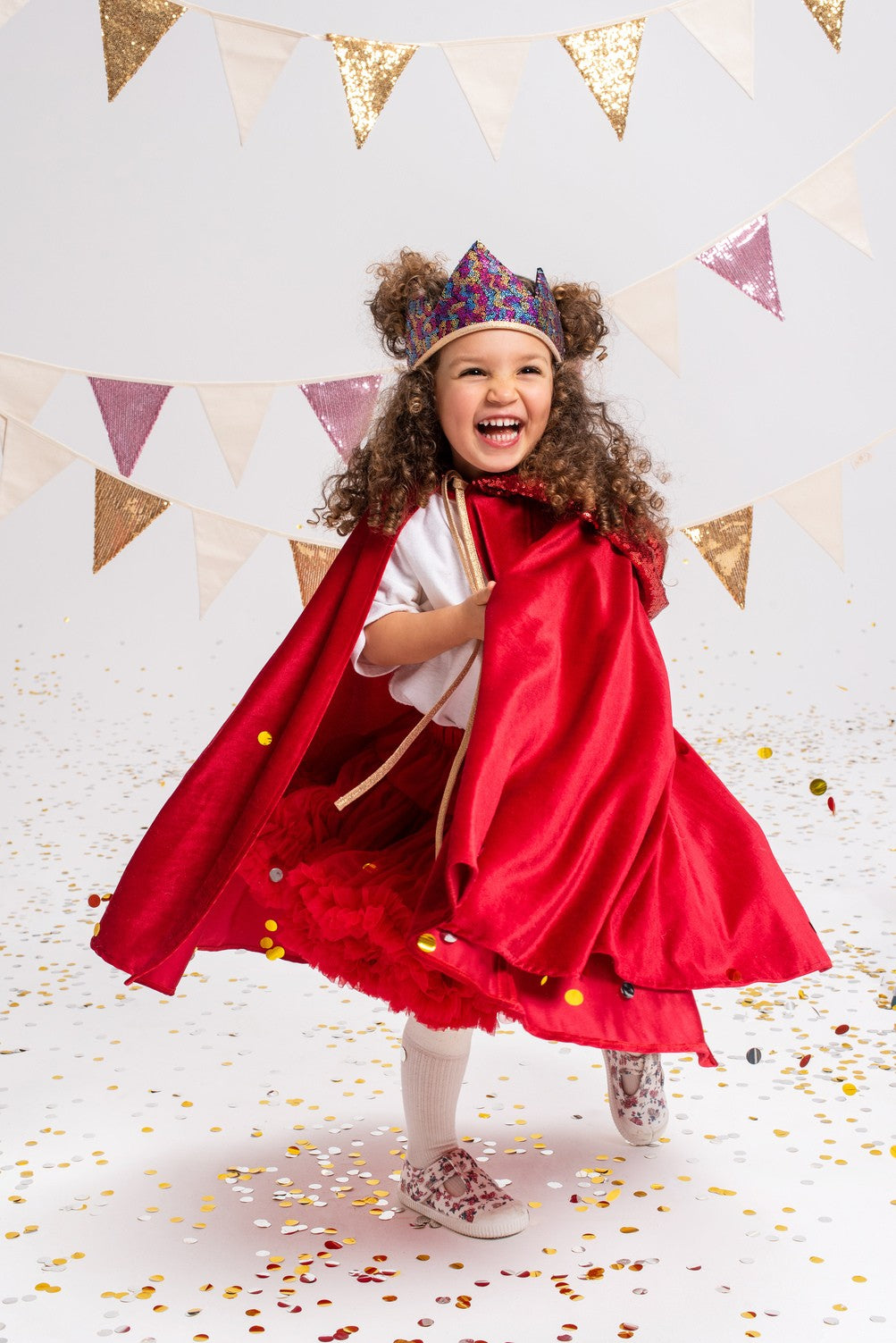 Verkleedcape met capuchon rood – afbeelding 2