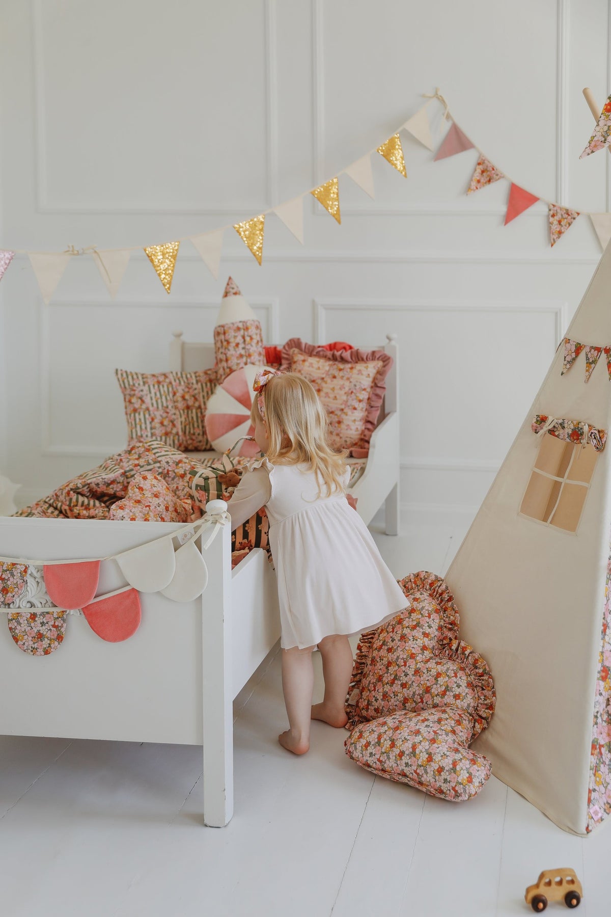 Vlaggenslinger kinderkamer tuinfeest – afbeelding 3