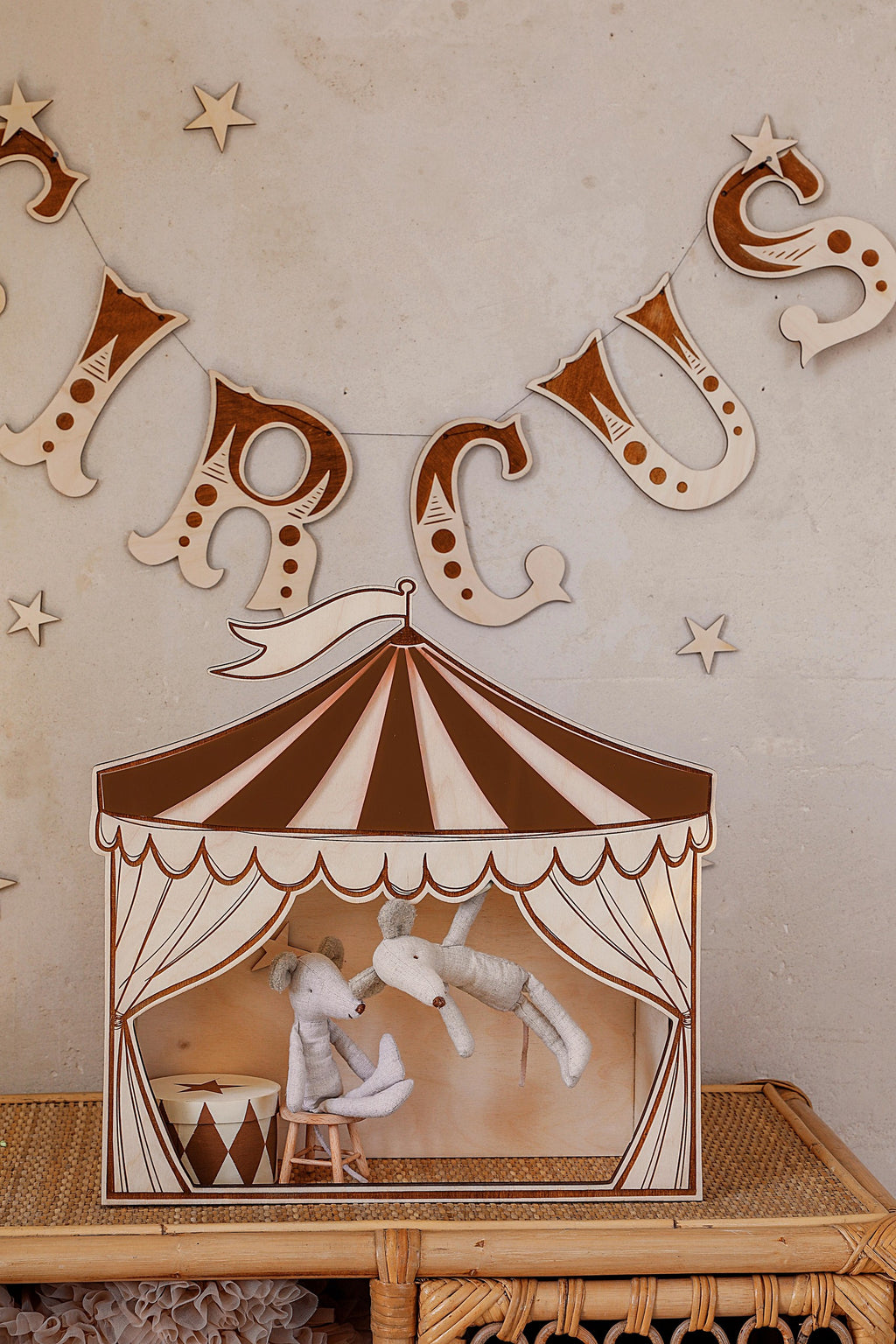 Wanddecoratie kinderkamer – houten circustheater – afbeelding 4