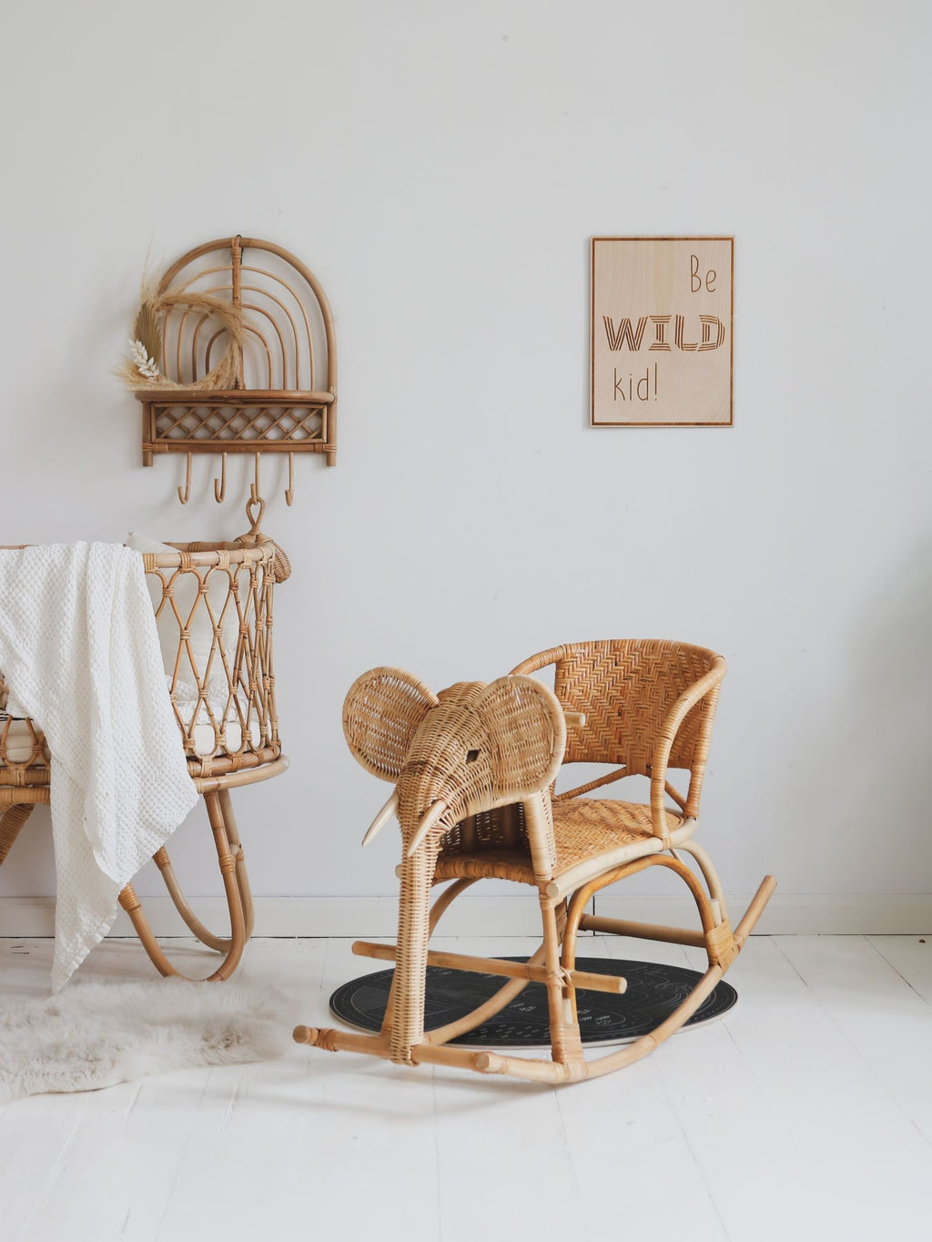 Wanddecoratie kinderkamer – houten poster Be Wild Kid – afbeelding 2