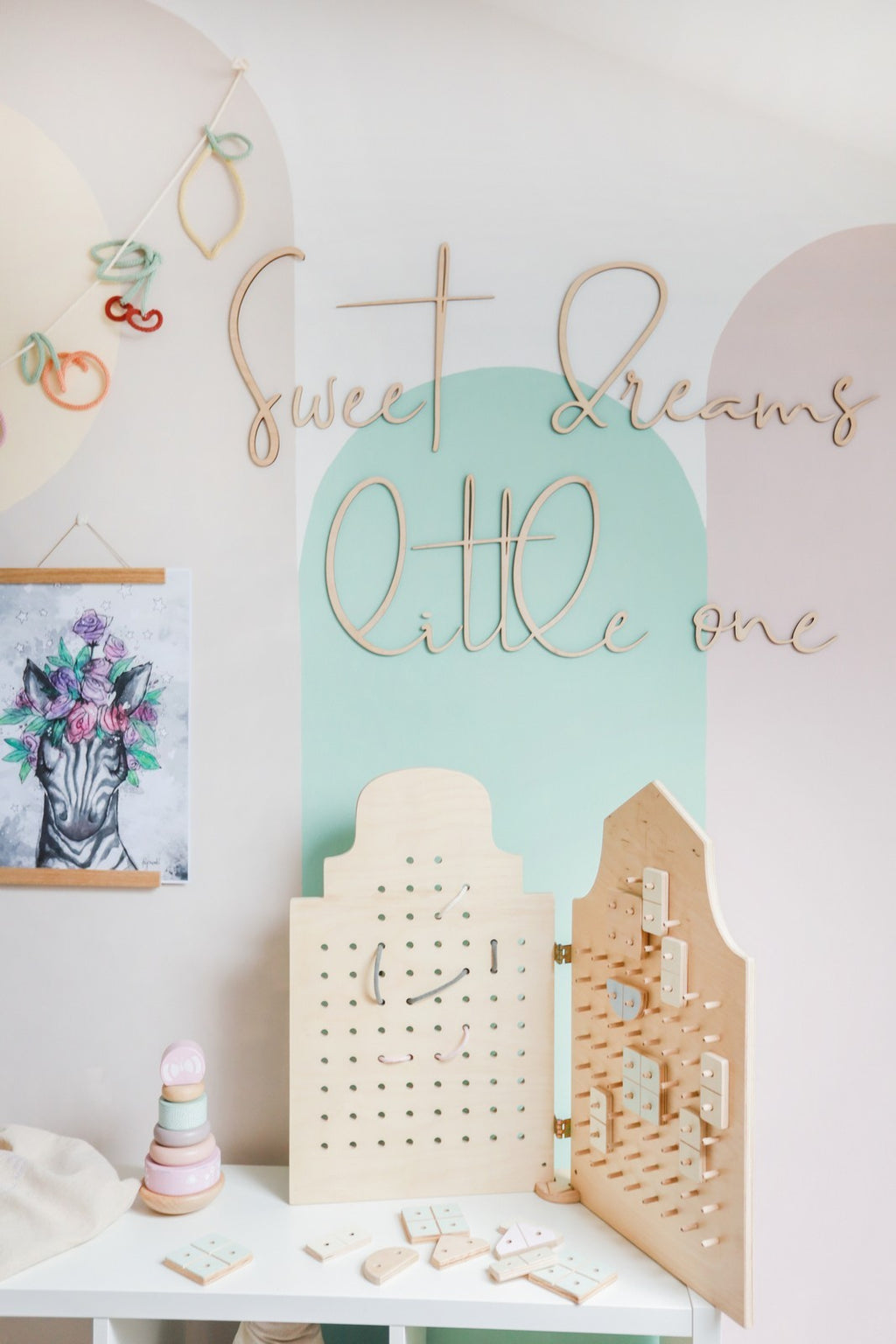 Wanddecoratie kinderkamer – houten tekstbord Sweet Dreams Little One – afbeelding 8